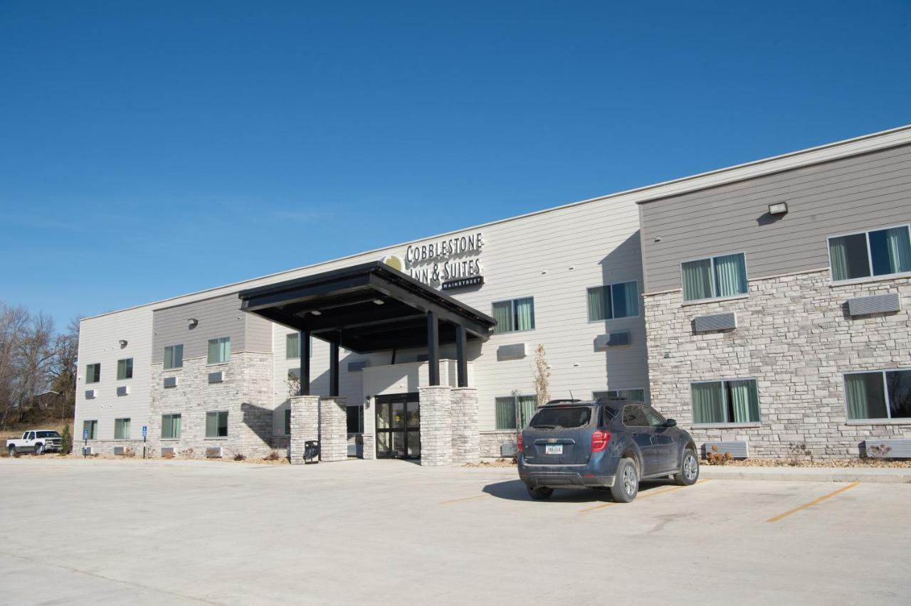 Cobblestone Inn & Suites - Forest City Exterior foto