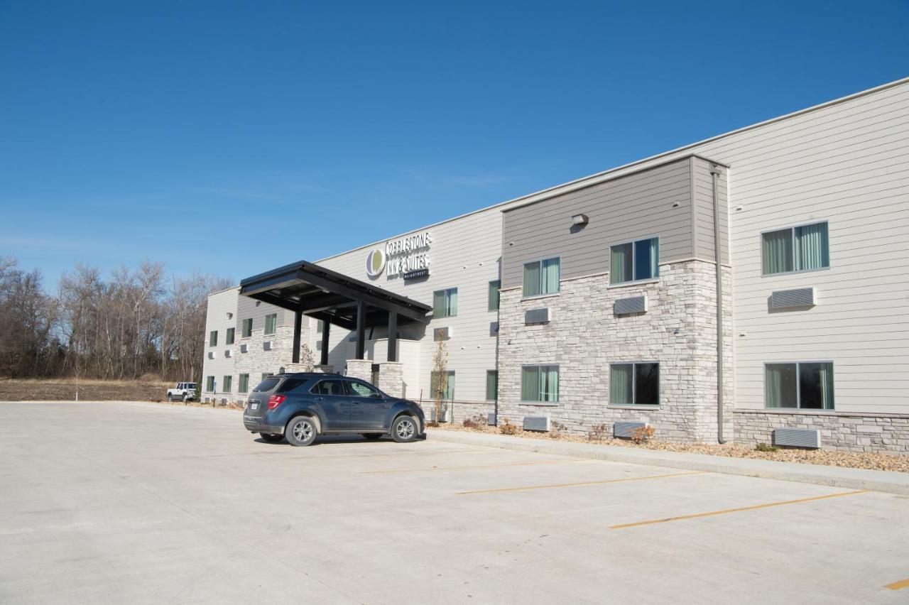 Cobblestone Inn & Suites - Forest City Exterior foto